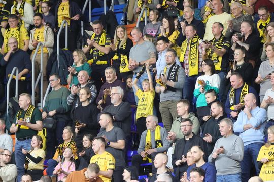 Święta nie święta na mecz Luk Bogdanki trzeba pójść. 