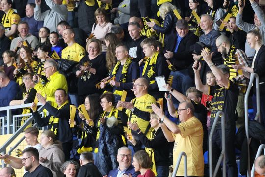 Święta nie święta na mecz Luk Bogdanki trzeba pójść. 