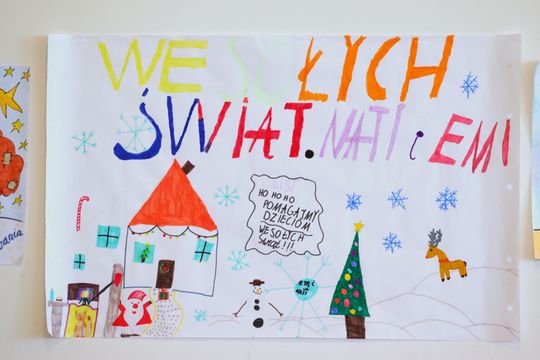 Wigilia dla ubogich i bezdomnych w hali Targów Lublin.