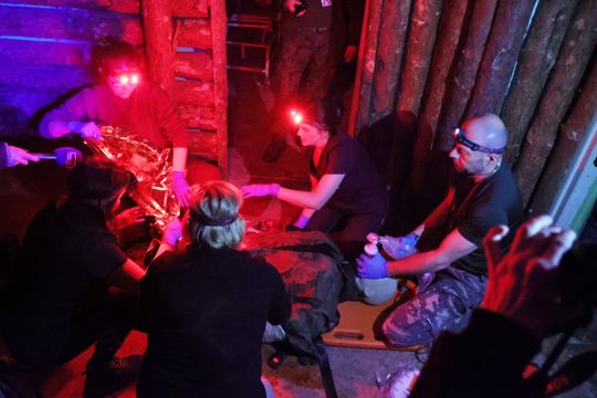 Konferencja prasowa  w szpitalu wojskowym.