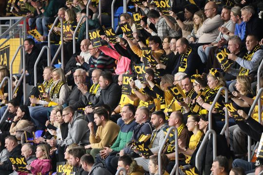 Zaskoczenie na trybunach. Porażka Luk Bogdanki. 