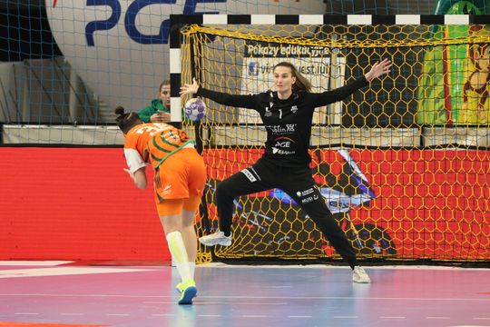  PGE MKS El-Volt Lublin pokonuje Zagłębie Lublin.