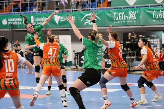  PGE MKS El-Volt Lublin pokonuje Zagłębie Lublin.