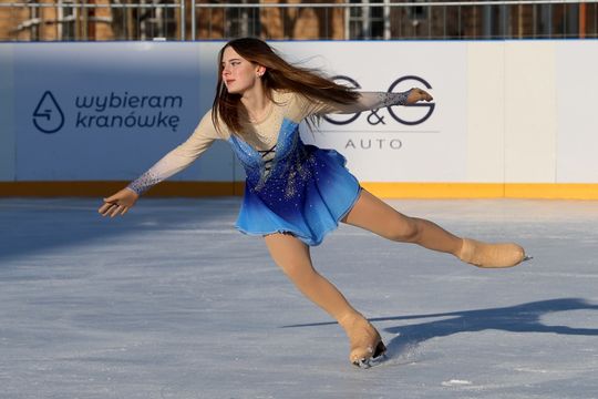 Pokaz jazdy na łyżwach. 