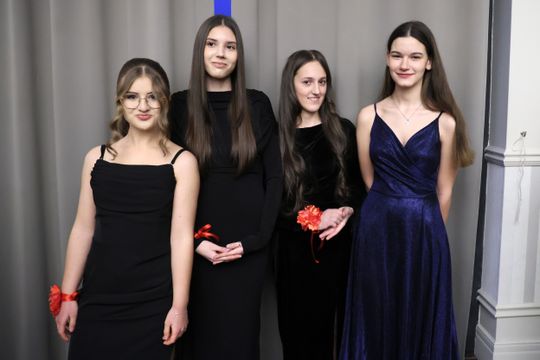 Bal 8  klas Szkoły Podstawowej nr 43 im. Ignacego Jana Paderewskiego.