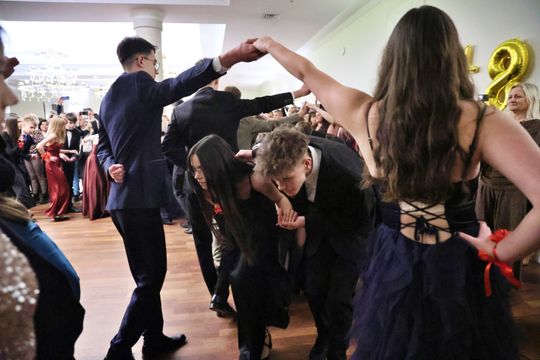 Bal 8  klas Szkoły Podstawowej nr 43 im. Ignacego Jana Paderewskiego.