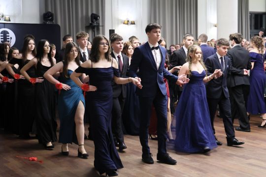 Bal 8  klas Szkoły Podstawowej nr 43 im. Ignacego Jana Paderewskiego.