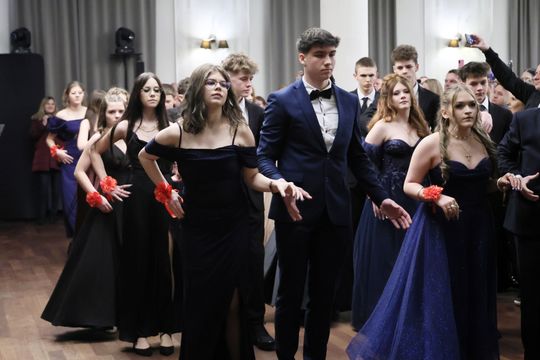 Bal 8  klas Szkoły Podstawowej nr 43 im. Ignacego Jana Paderewskiego.