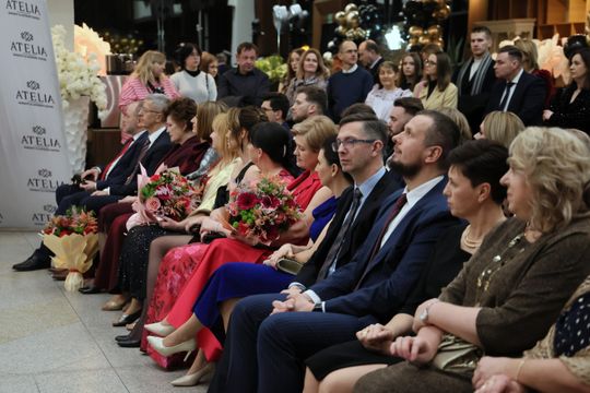 Bal Studniówkowy Zespołu Szkół Elektronicznych w Atelii. 