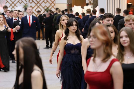 Bal Studniówkowy Zespołu Szkół Elektronicznych w Atelii. 