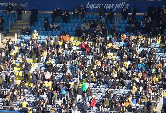 To był mecz dla wytrwałych. Motor w arktycznych warunkach pokonuje przyjezdnych ze Szczecina. Zobacz zdjęcia kibiców.