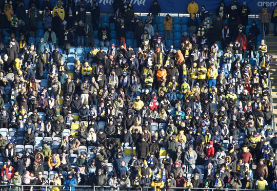 To był mecz dla wytrwałych. Motor w arktycznych warunkach pokonuje przyjezdnych ze Szczecina. Zobacz zdjęcia kibiców.