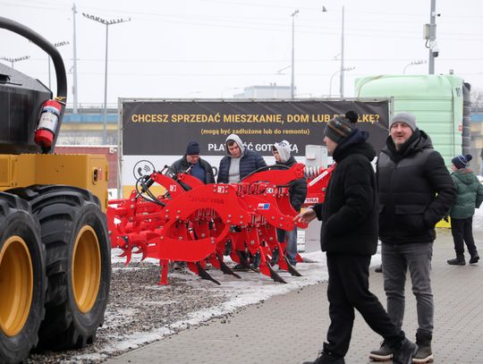 Agro - park. Pokaz nowoczesnego sprzętu rolniczego w halach Targów Lublin.