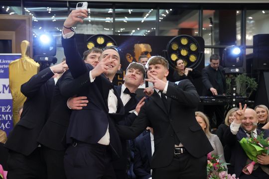 Studniówka Liceum Ogólnokształcącego Lubelskiej Akademii WSEI w Atelii.