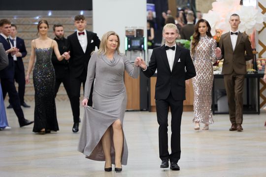 Studniówka Liceum Ogólnokształcącego Lubelskiej Akademii WSEI w Atelii.