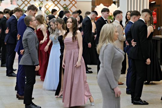 Studniówka Liceum Ogólnokształcącego Lubelskiej Akademii WSEI w Atelii.