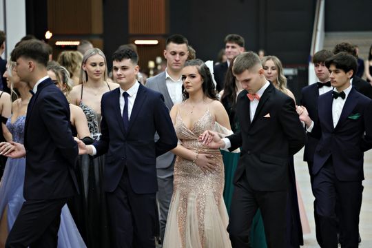 Studniówka Liceum Ogólnokształcącego Lubelskiej Akademii WSEI w Atelii.