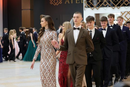 Studniówka Liceum Ogólnokształcącego Lubelskiej Akademii WSEI w Atelii.