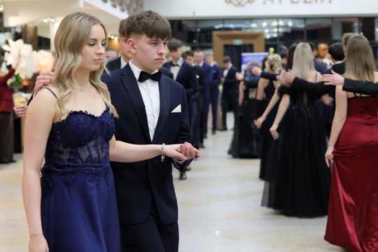 Studniówka Liceum Ogólnokształcącego Lubelskiej Akademii WSEI w Atelii.