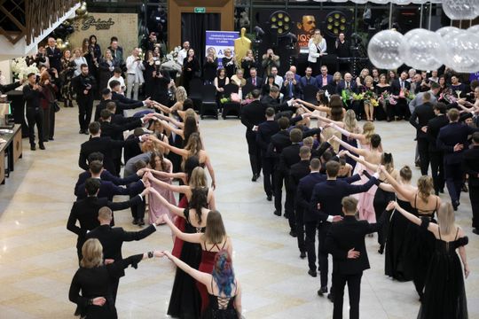 Studniówka Liceum Ogólnokształcącego Lubelskiej Akademii WSEI w Atelii.