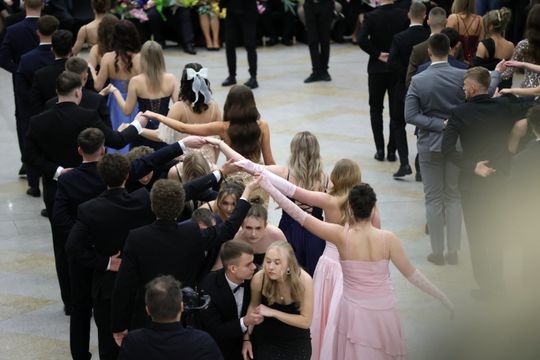 Studniówka Liceum Ogólnokształcącego Lubelskiej Akademii WSEI w Atelii.