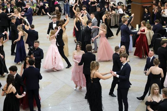 Studniówka Liceum Ogólnokształcącego Lubelskiej Akademii WSEI w Atelii.