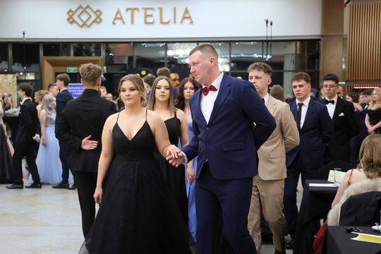 Studniówka Liceum Ogólnokształcącego Lubelskiej Akademii WSEI w Atelii.