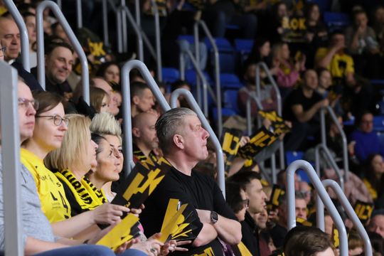 Tak bawili się kibice na meczu siatkarzy. Wsparcie trybun nie pomogło Luk Bogdanka znowu przegrała.