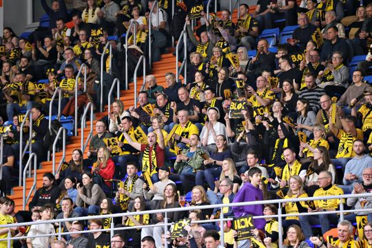 Tak bawili się kibice na meczu siatkarzy. Wsparcie trybun nie pomogło Luk Bogdanka znowu przegrała.