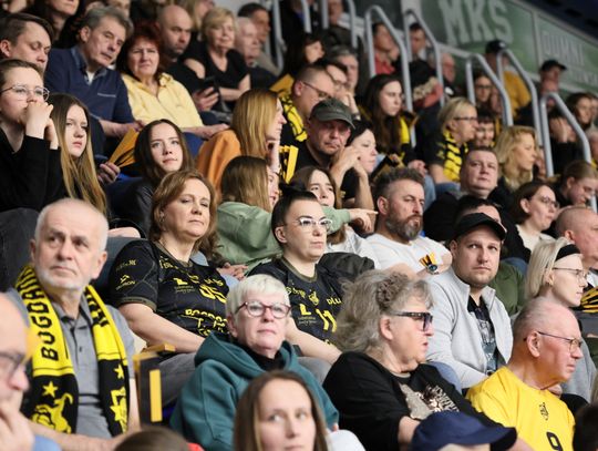 Kibice bardzo zadowoleni opuszczali halę globus po zwycięstwie Luk Bogdanki nad Skrą Bełchatów 3:0 Kibice bardzo zadowoleni opuszczali halę globus po zwycięstwie Luk Bogdanki nad Skrą Bełchatów 3:0