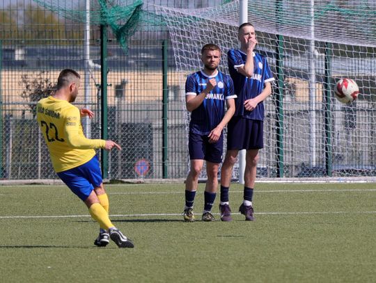 Avia II Świdnik Cisowianka Drzewce. Spotkanie byłych reprezentantów polski w lidze okręgowej.