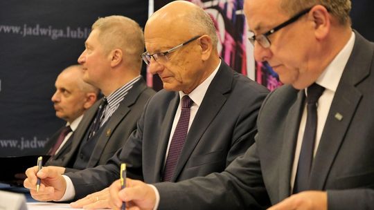 Podpisanie umowy na Otwarte Koła Olimpijskie miedzy UMCS i UML a Unią i Jadwigą