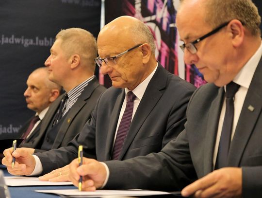 Podpisanie umowy na Otwarte Koła Olimpijskie miedzy UMCS i UML a Unią i Jadwigą