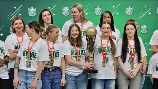 Spotkanie Mistrzyń Polski Lotto AZS UMCS Lublin z kibicami w hali MOSiR.