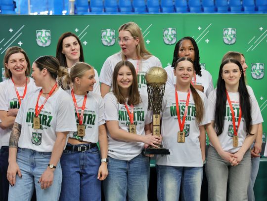 Spotkanie Mistrzyń Polski Lotto AZS UMCS Lublin z kibicami w hali MOSiR.