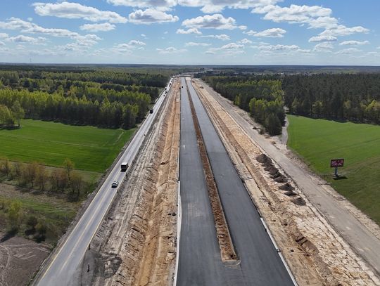 Coraz więcej asfaltu na S19. Nowe zdjęcia z budowy drogi Lublin-Lubartów