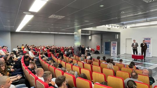 spotkanie z europosłem Patrykiem Jakim i posłem Sebastianem Kaletą