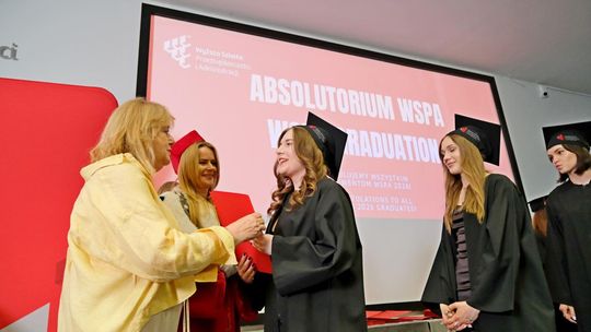 Absolutorium WSPA 2026 - zakończenie studiów w Wyższej Szkole Przedsiębiorczości i Administracji