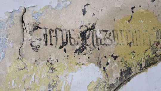 Archeologiczne perełki odkryte w dawnym klasztorze ojców Bernardynów