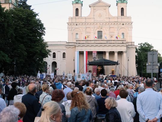 Rocznica Cudu Lubelskiego. Procesja przeszła ulicami Lublina.