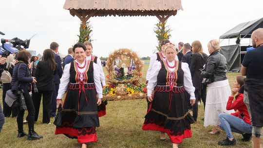 Dożynki w regionie. Sprawdź, kiedy u Ciebie rolnicy podziękują za plony