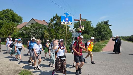 Pątnicy z regionu w drodze na Jasną Górę