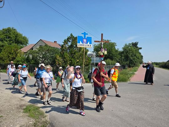 Pątnicy z regionu w drodze na Jasną Górę