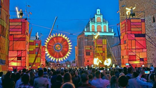Spektakl "Sen o Mieście" Janusza Opryńskiego po 8 latach wrócił na dziedziniec Zamku Lubelskiego