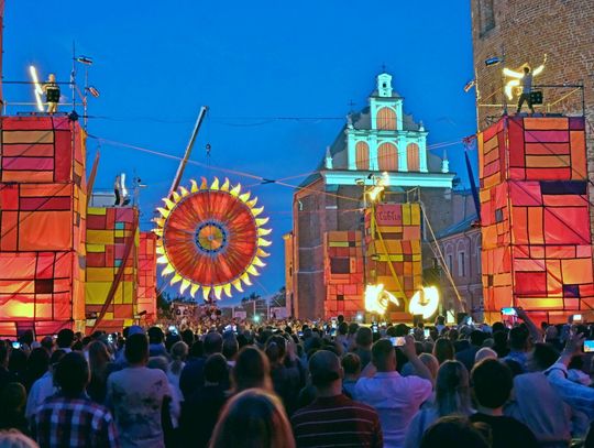 Spektakl "Sen o Mieście" Janusza Opryńskiego po 8 latach wrócił na dziedziniec Zamku Lubelskiego