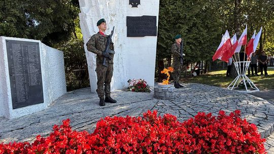 Obchody 87. Rocznicy Bohaterskiej Obrony Miasta Lublina przy pomniku Obrońców Lublina