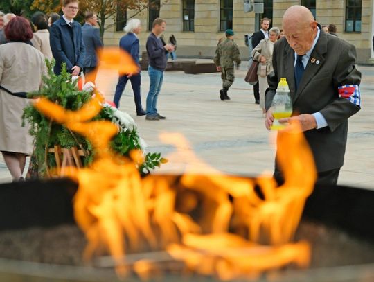Uroczystości upamiętniające 87. rocznicę agresji sowieckiej na Polskę i Dzień Sybiraka