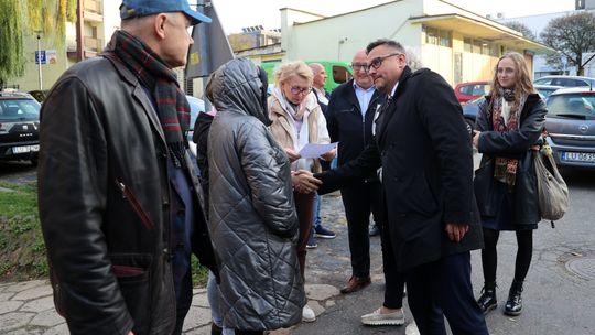 Kolejne spotkanie w sprawie wycinki drzew pod budowę parkingu przy ulicy Skautów.