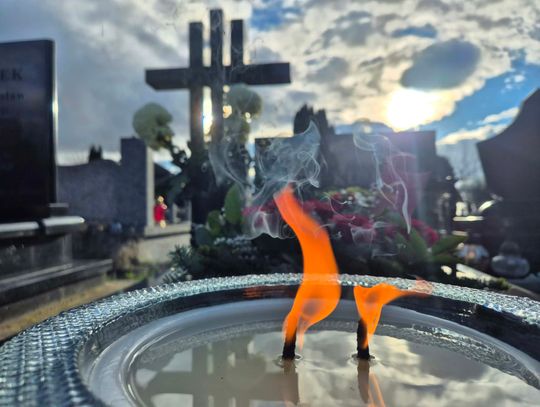Wigilia Wszystkich Świętych. Cmentarz na Majdanku