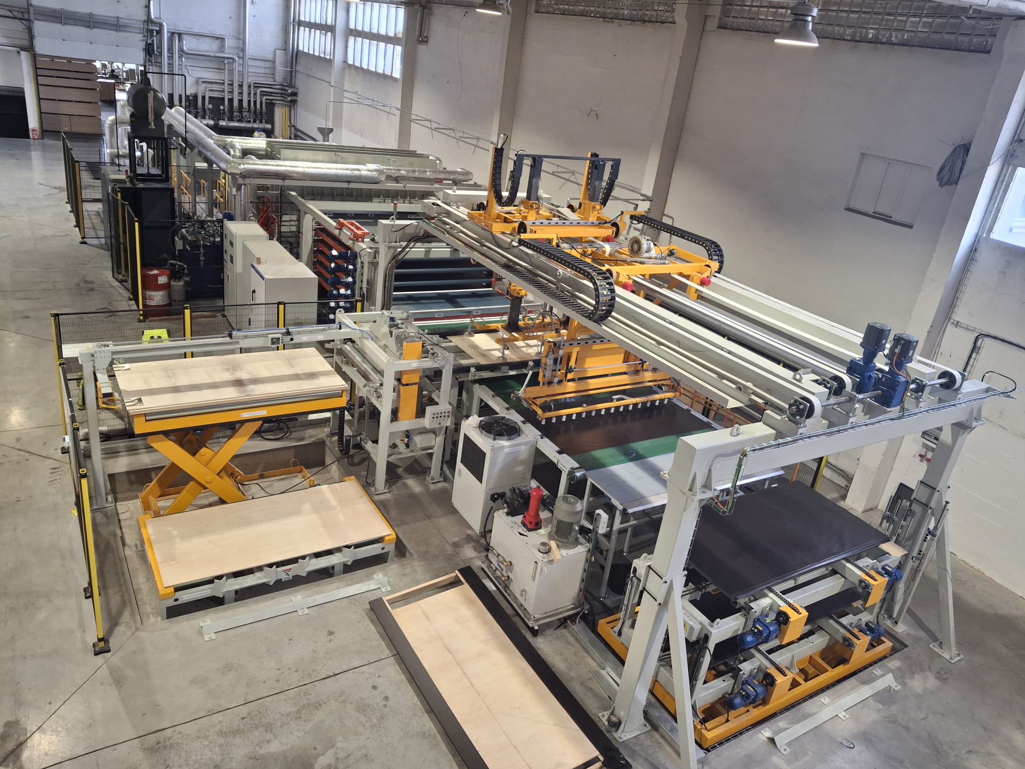 linia produkcyjna do laminowania sklejki